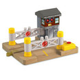 Thomas Wooden Railway -  Deluxe Railroad Crossing